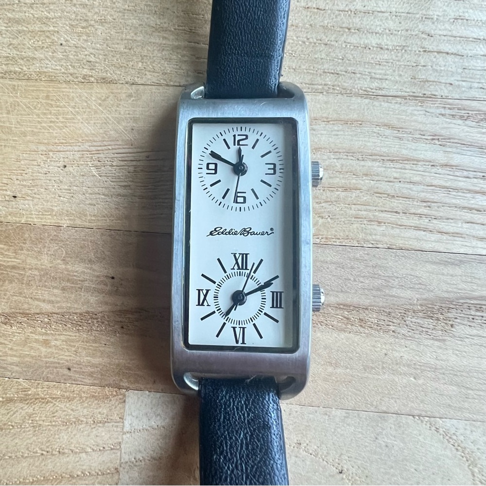 Rare Eddie Bauer ladies silver tone dual time watch NEW BATTERY